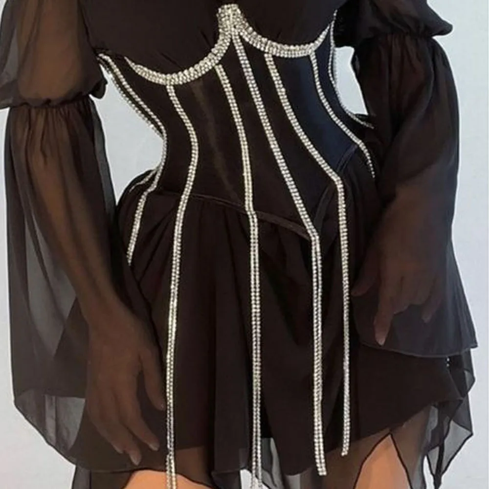 Sexy Tassel Chest Chain Rhines - Body Jewelry Chest recension och pris