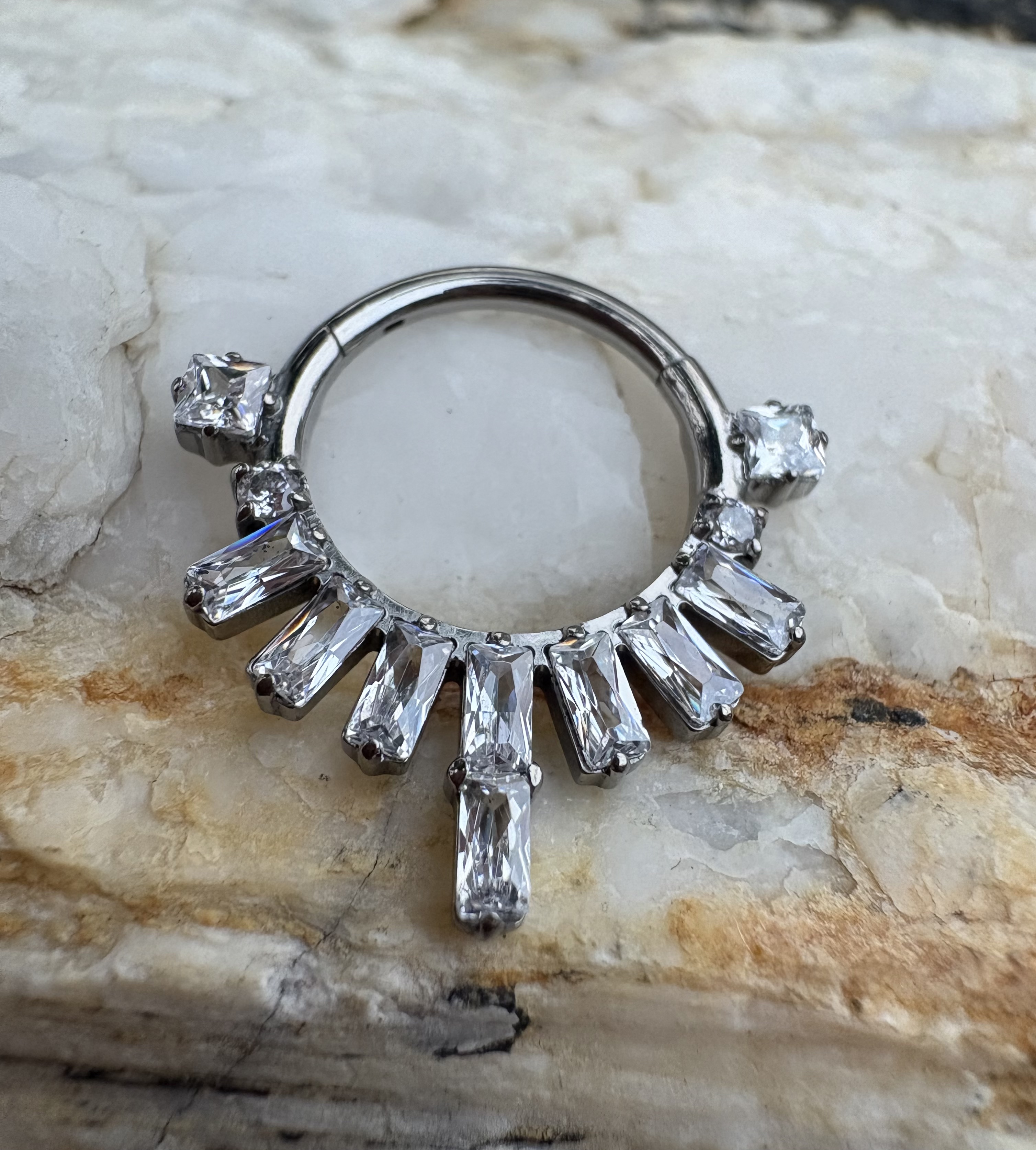 16G Implant Grade Titanium Hin - Body Jewelry Implant Grade Titanium recension och pris