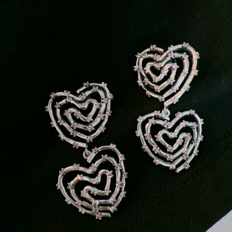CAMEO Light Luxury Niche Full  - Body Jewelry Materials recension och pris