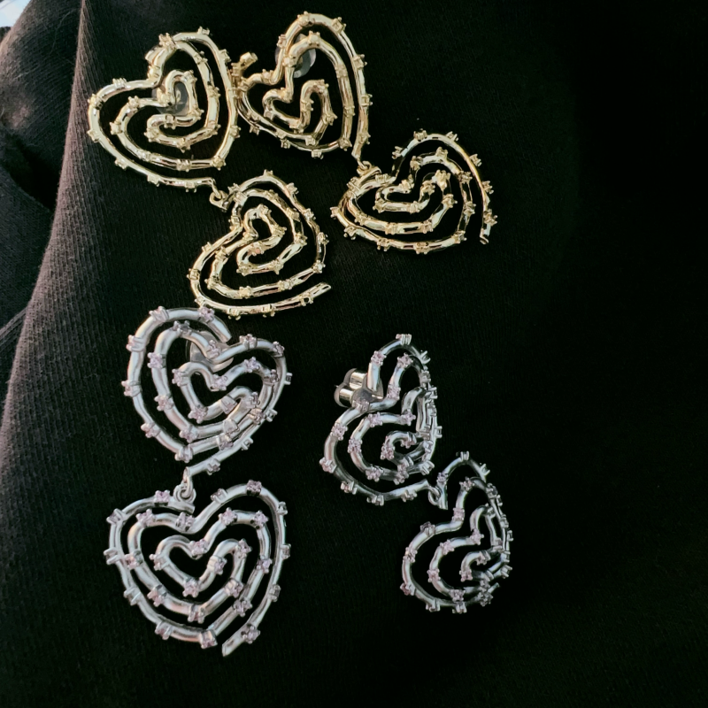 CAMEO Light Luxury Niche Full  - Body Jewelry Materials recension och pris